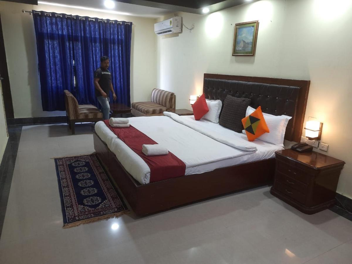 Hotel Surya Beach Inn Puri Dış mekan fotoğraf